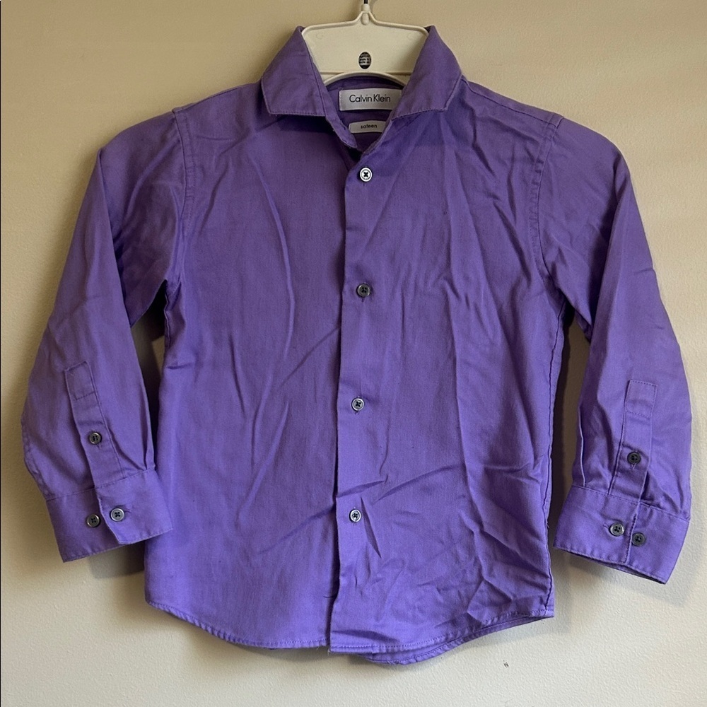 Calvin Klein Sateen lavender colored button down shirt size 6 youth